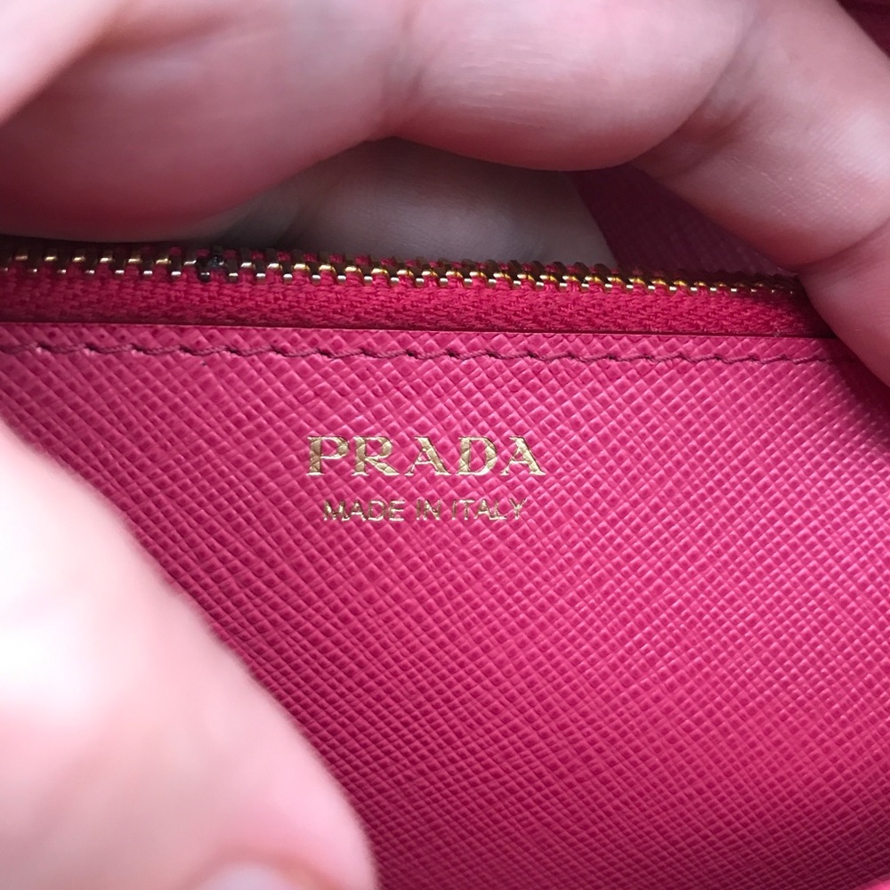 Authentic Prada Saffiano Ribbon Wallet - Picture 7 of 13